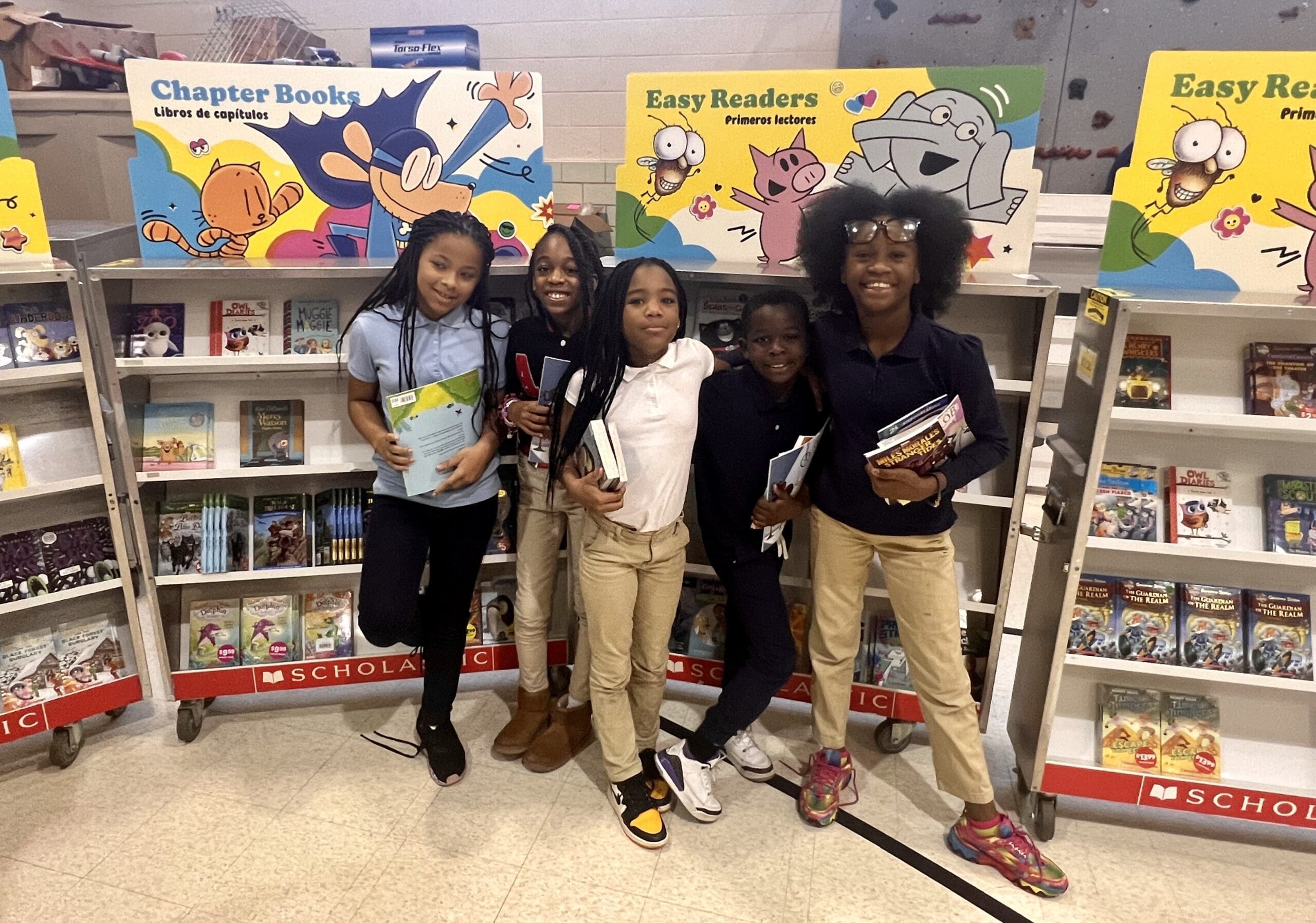 Edison students take home 5 free books they pick out